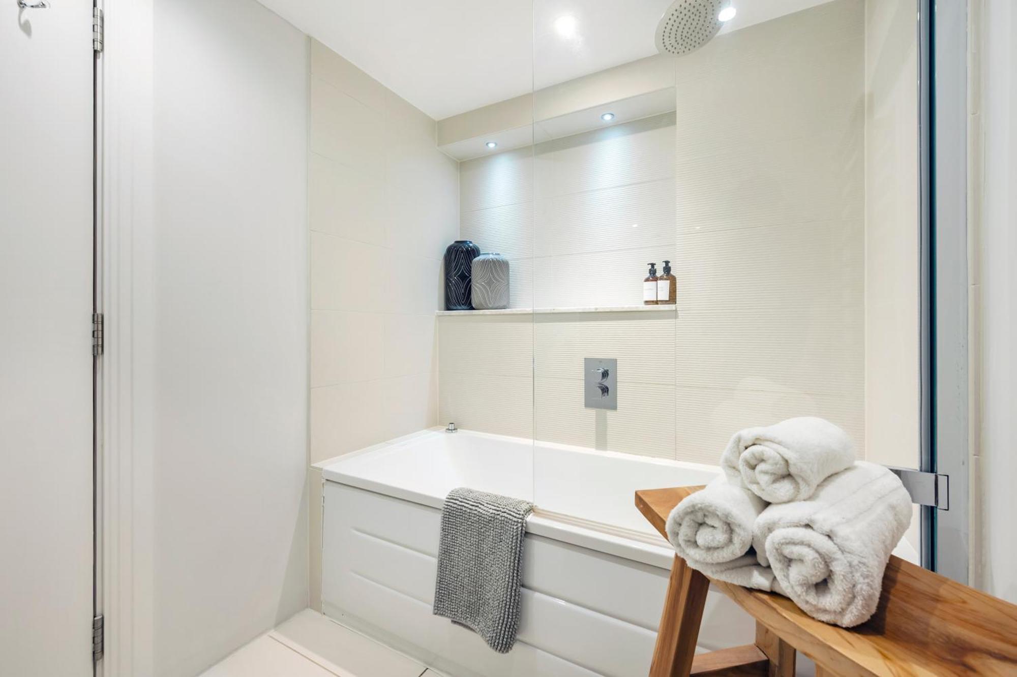 Appartamento Aircon 2 Bedr, 3 Beds, 2 Bath Covent Garden, Subway Londra Esterno foto